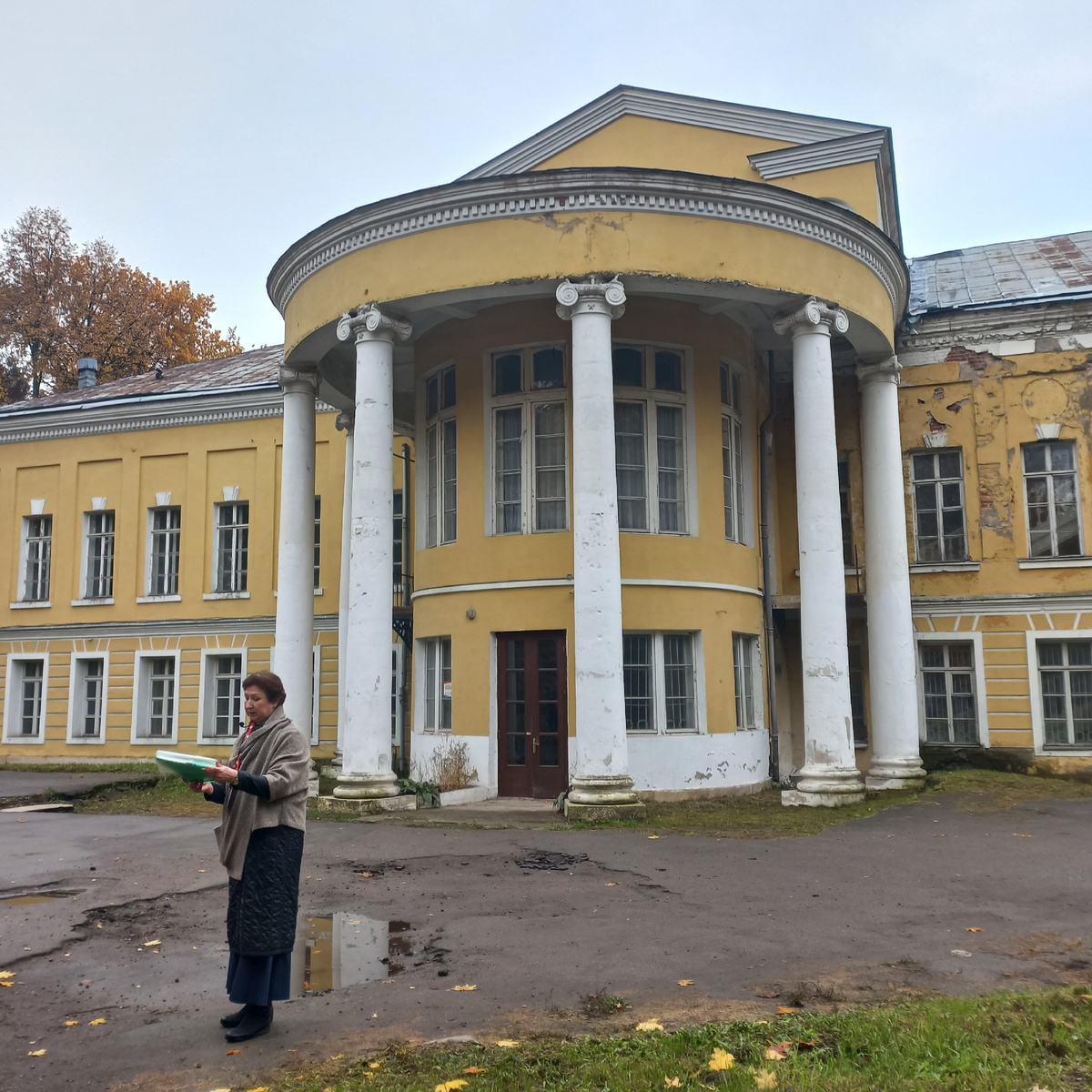 Парковый фасад дворца