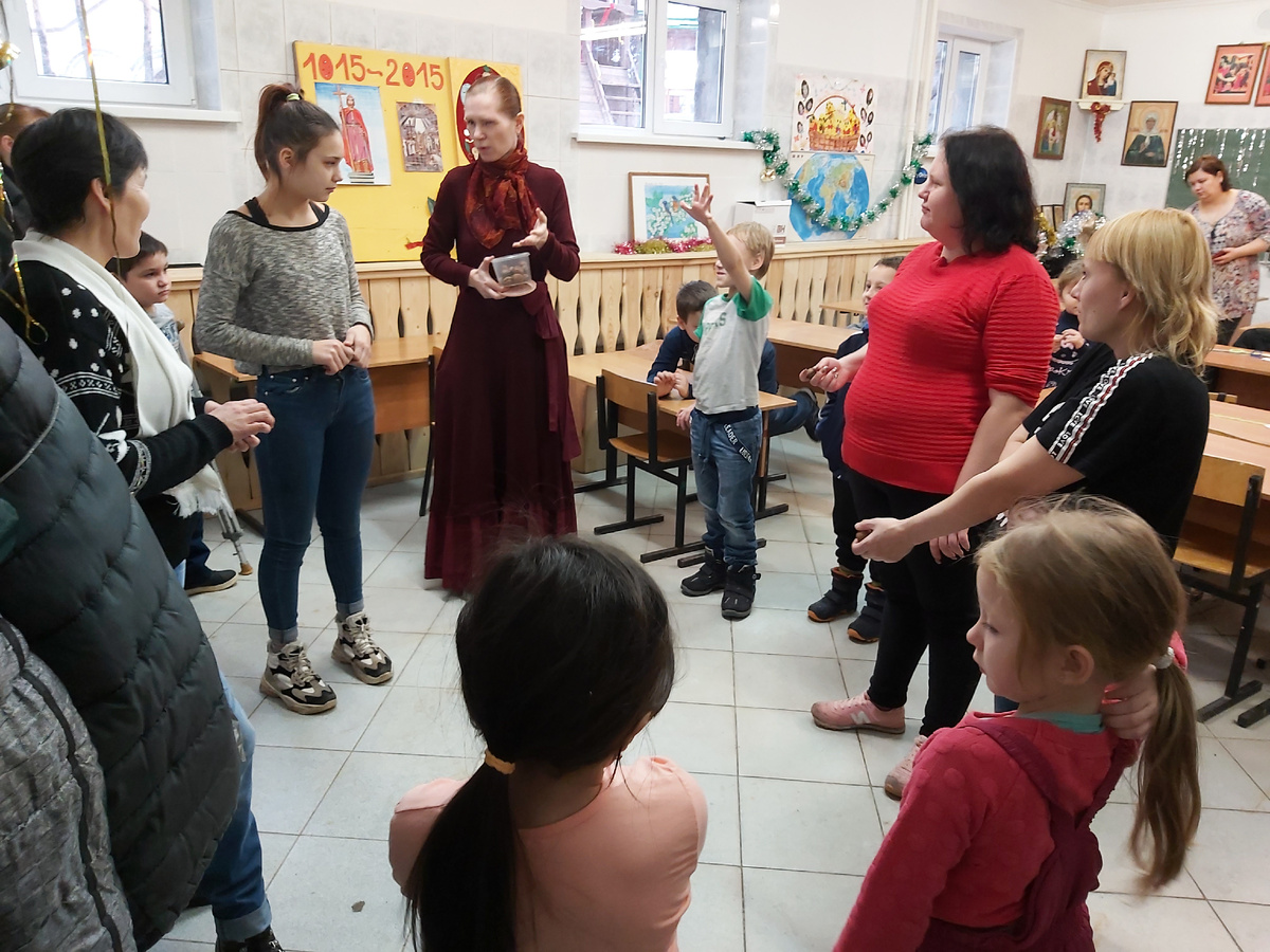 Занятие с подопечными СРЦ "Родник"