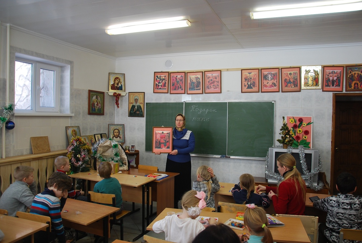 Занятие с подопечными СРЦ "Родник"