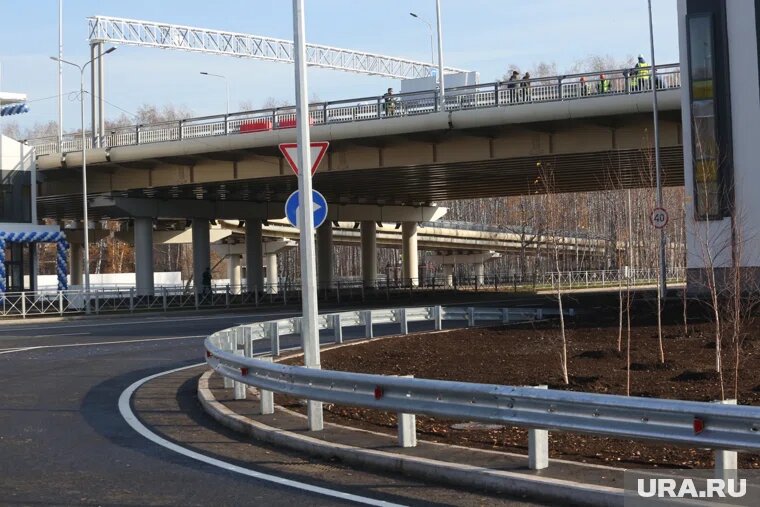 Мельникайте также продлят и в другую сторону — до улицы Щербакова. Фото: Денис Моргунов © URA.RU