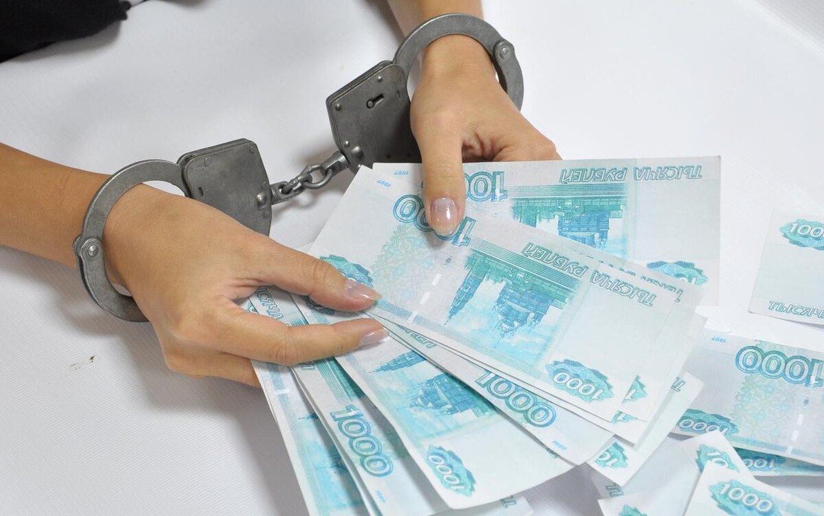    Полученные аферистами 35 млн руб. взыскали в доход государства в Ижевске