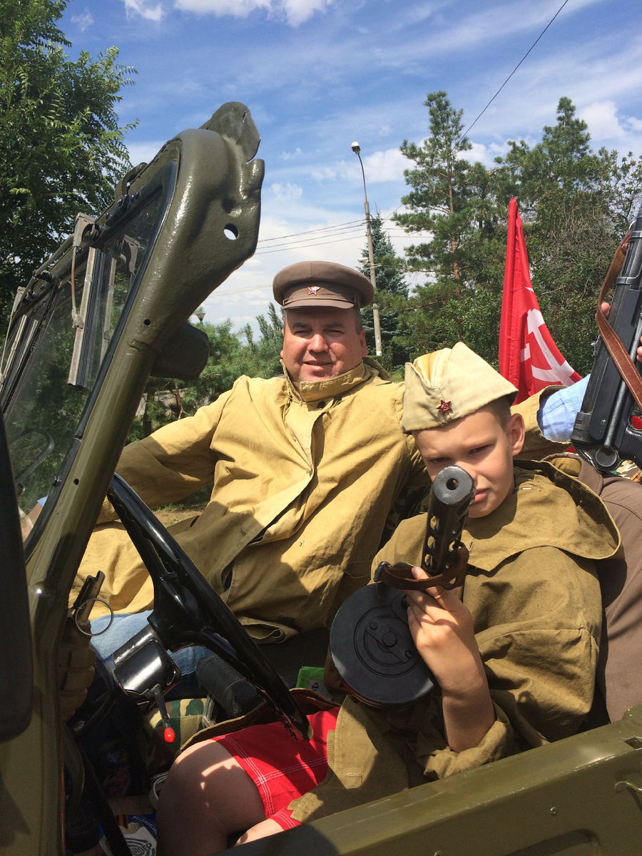 2017 год. Александр с отцом Сергеем на Мамаевом кургане