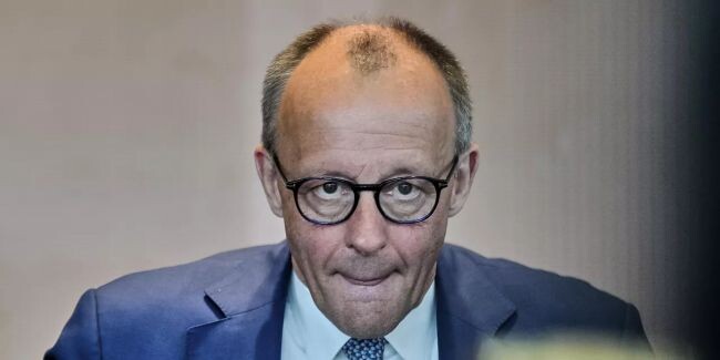    АдГ обвинила Мерца в распродаже интересов Германии ради Зеленского