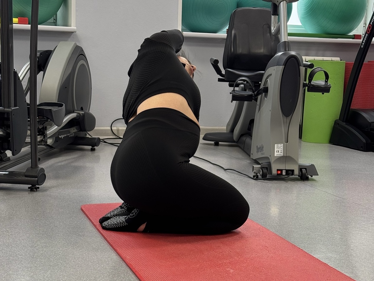 Наша замечательная беременяшка на ЛФК. Фото с сайта "Екатеринбургский Медицинский Центр"