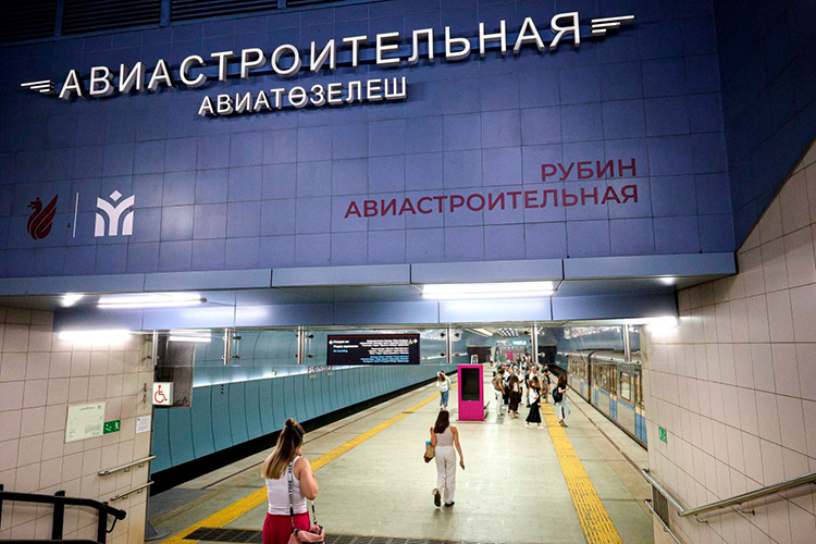    Ни количество коробок, которые вошли в периметр сделки, ни стоимость покупки пресс-служба RWB не раскрывает. Однако, судя по данным в социальных сетях, речь может идти примерно о двух десятках рекламных конструкций.   
Фото: «БИЗНЕС Online»