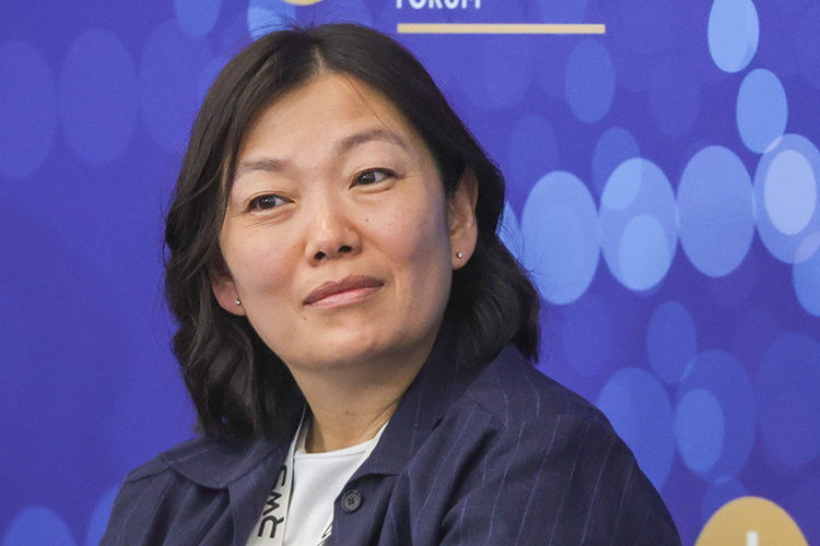    Теперь в списке конечных владельцев значатся 8 человек, самыми большими долями владеют основательница Wildberries Татьяна Ким (64,35%), Григорий Садоян (17,5%) и Алексей Власов (9,29%).   
Фото: © Shatokhina Natalia / news.ru / www.globallookpress.com