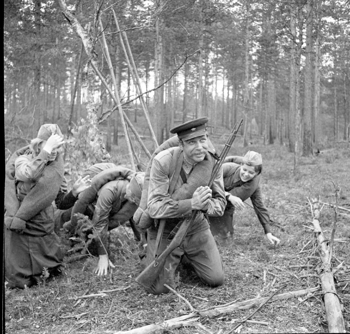 Кадр из фильма Киностудии Горького «...А зори здесь тихие» 