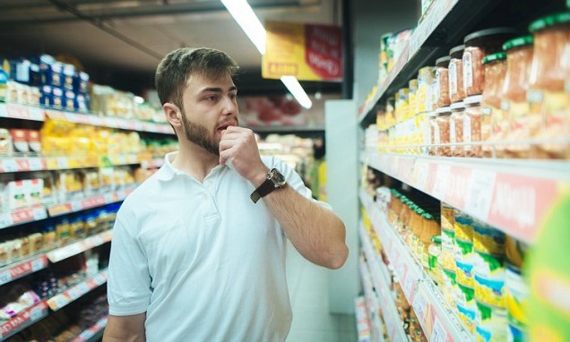 И самое печальное — мы перестали видеть подмену. Мы не чувствуем вкус настоящих продуктов, потому что давно забыли, какими они должны быть.
