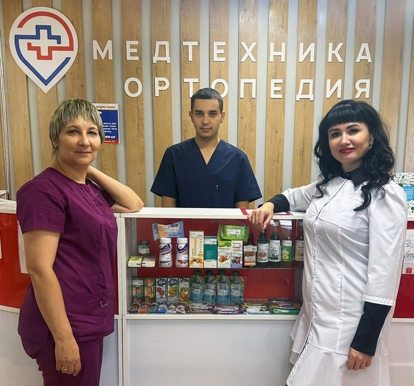 Профессионального фотографа не было… А он разве нужен в таком проекте?