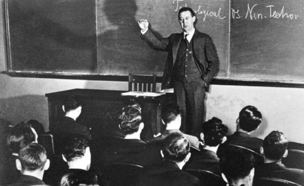 Фото с сайта историческийбагаж.рф