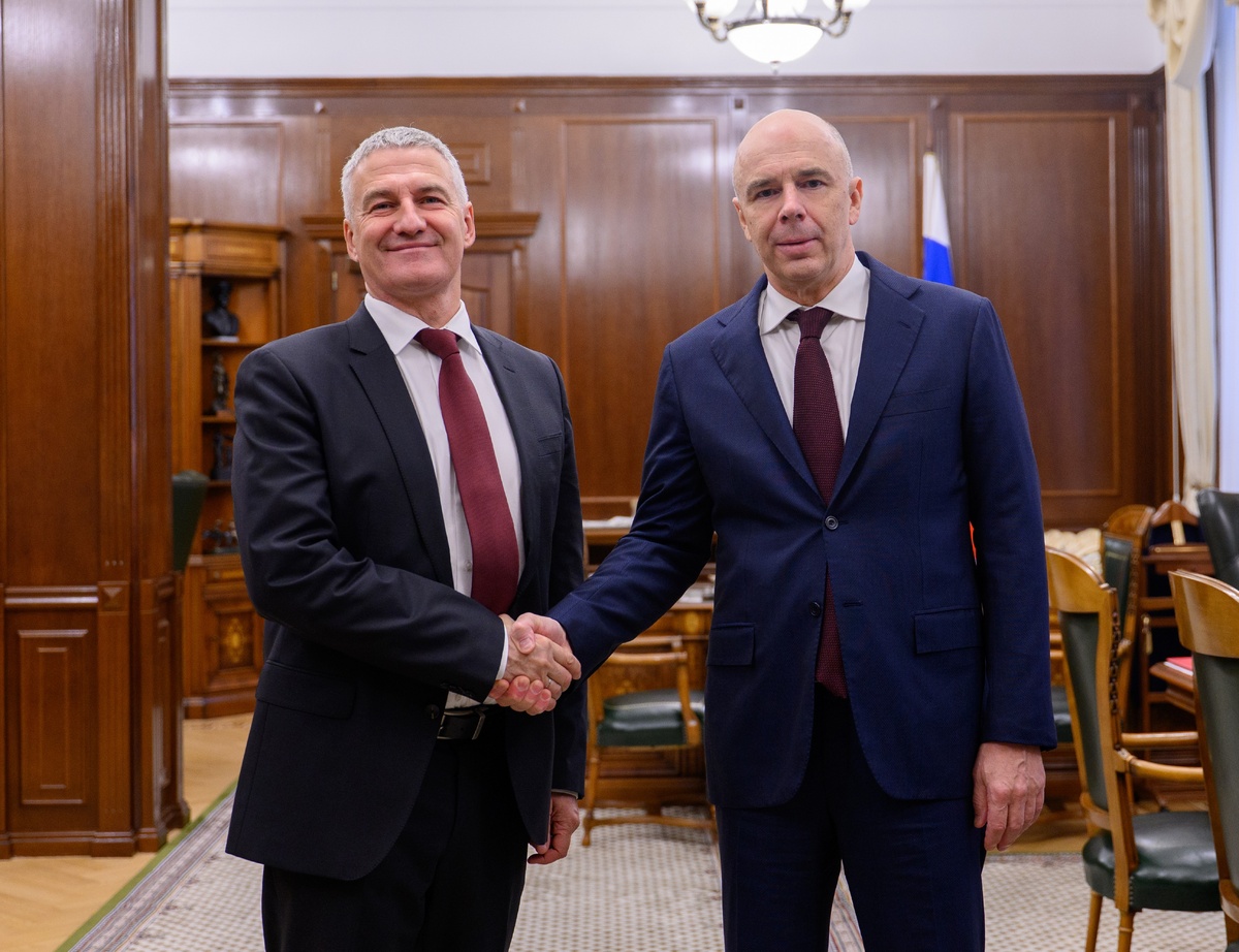    Артур Парфенчиков и Антон Силуанов. Фото: Пресс-служба правительства Карелии