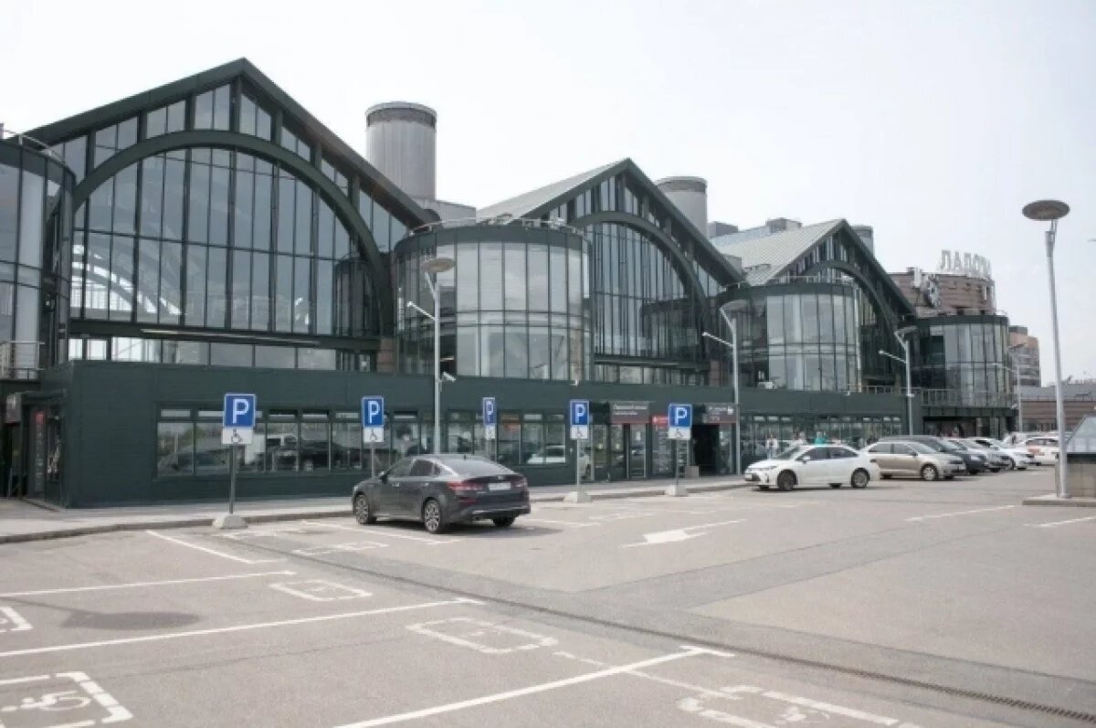    В Петербурге частично обрушилась крыша на Ладожском вокзале