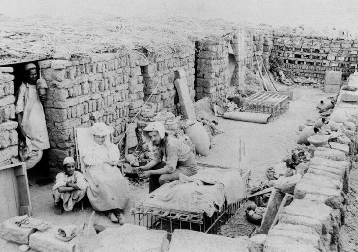 Археологи на раскопках пирамид Майя, 1930-е годы