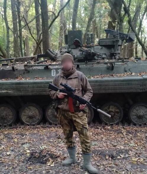 Боец с установленной банкой производства ЗаВОЗ