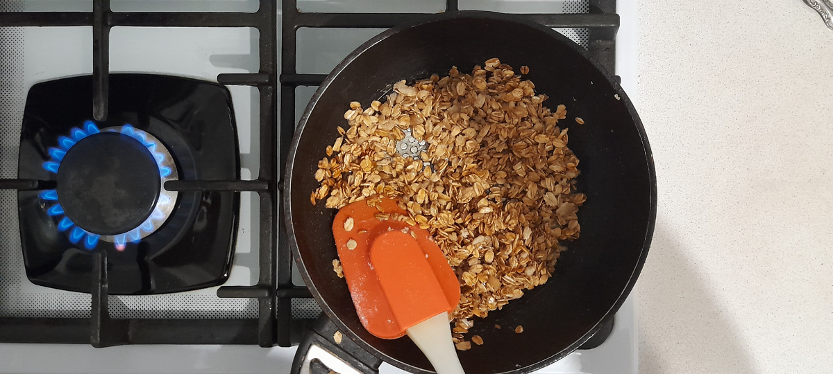 Размешиваем на огне