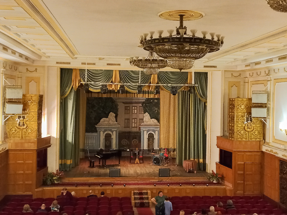 Большой зал Дома учёных