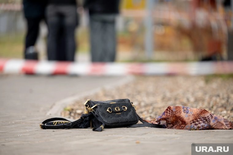     Тело обнаружили под окнами высотки