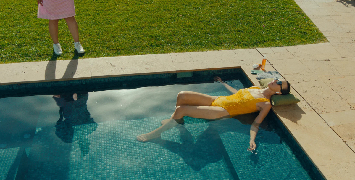 Кадр из фильма «Опасные тайны горничной» (2023)