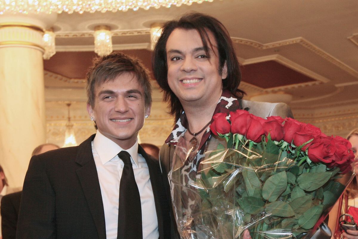 Певцы Филипп Киркоров и Влад Топалов (справа налево), 1 мая 2008 года ©Екатерина Чеснокова/РИА Новости  📷