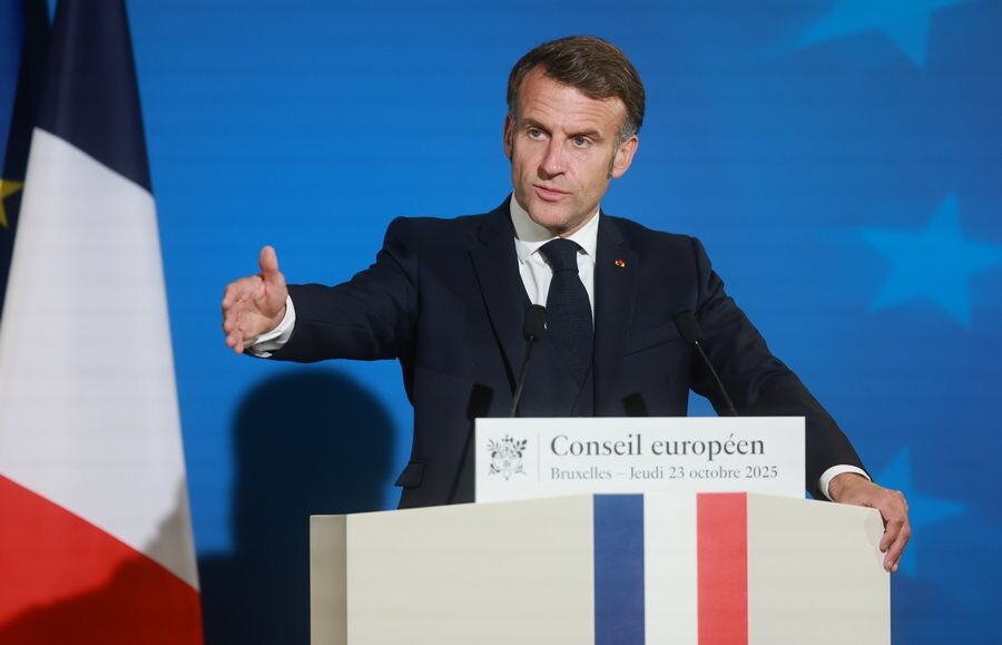    Президент Франции Эммануэль Макрон / Источник: © OLIVIER HOSLET/EPA/ТАСС