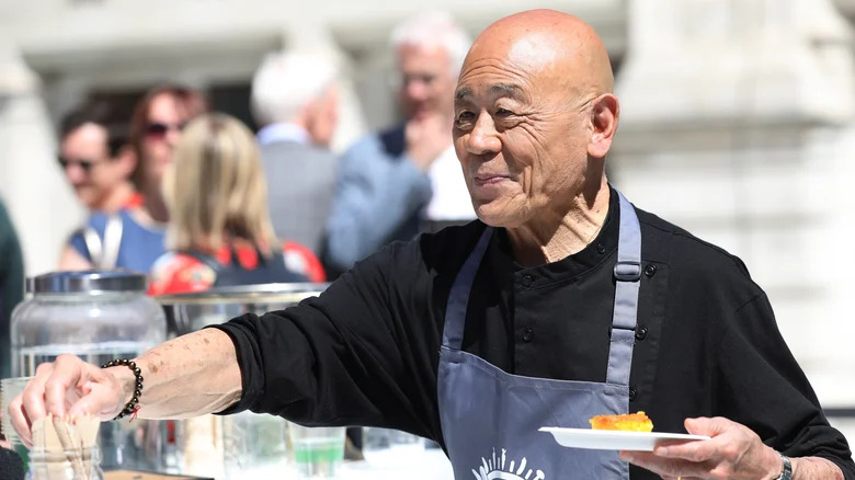 Шеф-повар Кен Хом