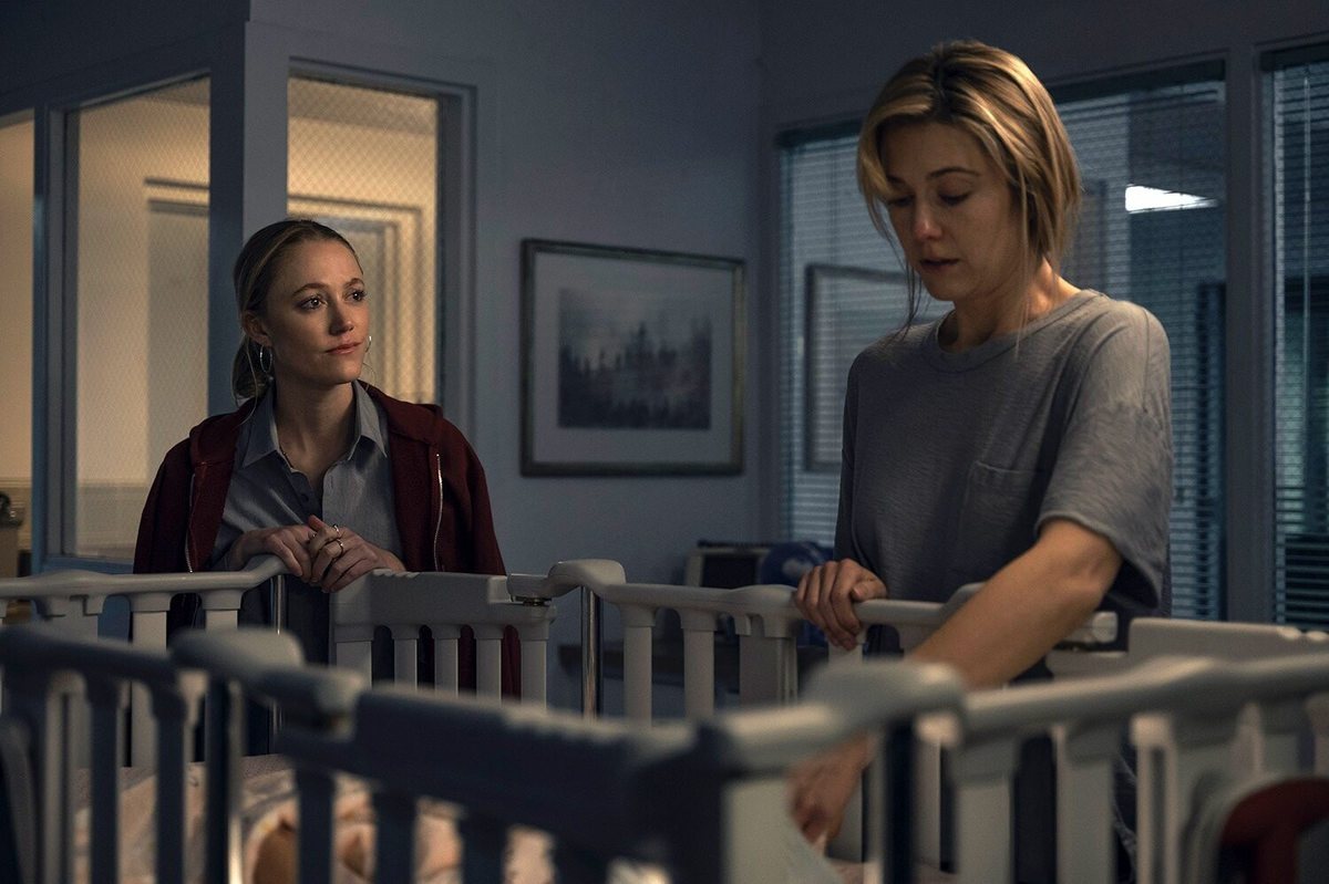 «Рука, качающая колыбель»: ремейк, который путает травму с интригой