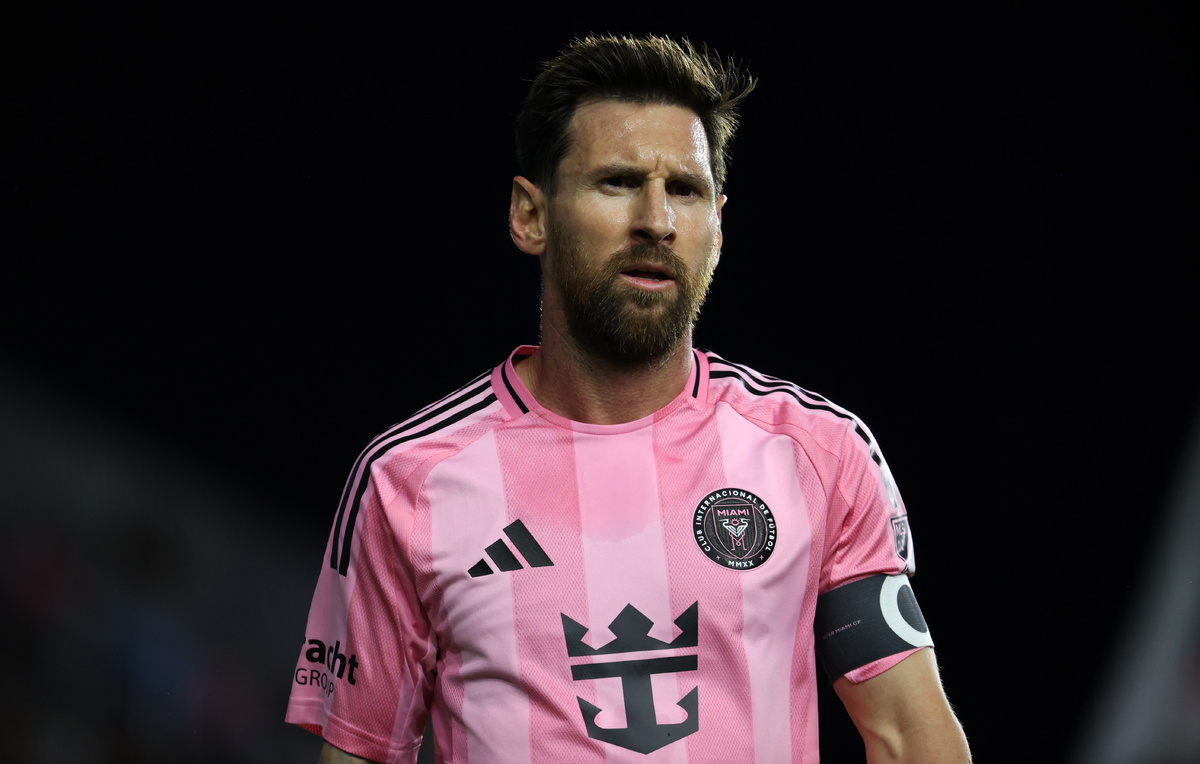    Лионель Месси  Leonardo Fernandez/Getty Images