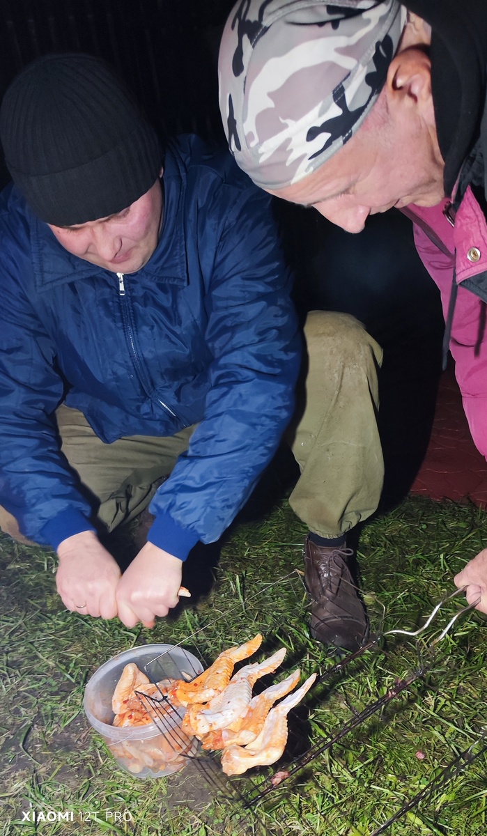 Саша и Володя стараются.