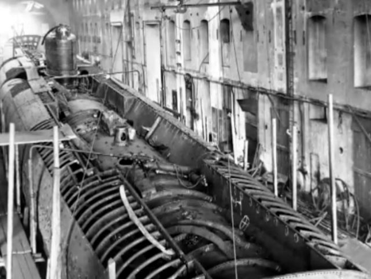 Шведская подводная лодка "Дракен" в постройке, 1926 год