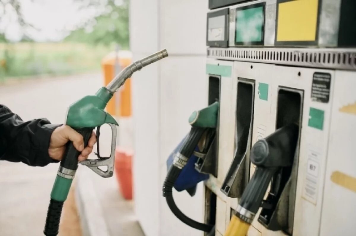    Цены на бензин в Новосибирске взлетели на 38% – что происходит