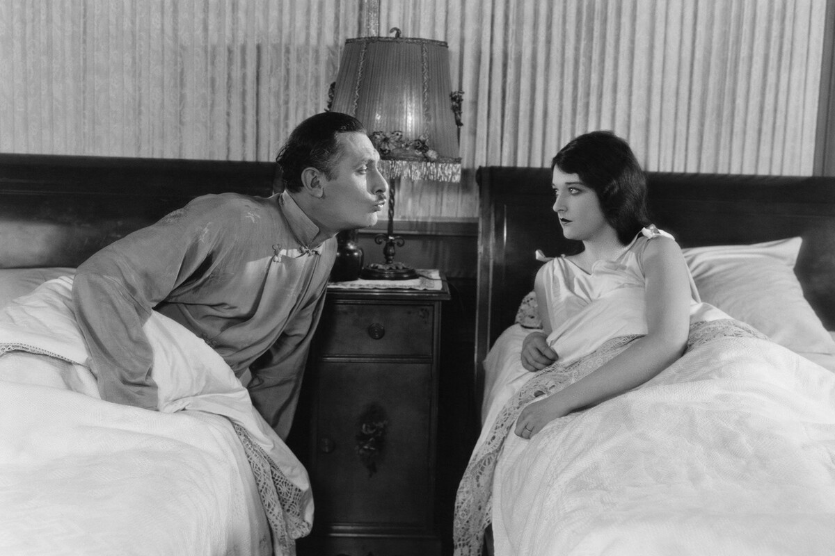 Какой-то старый фильм