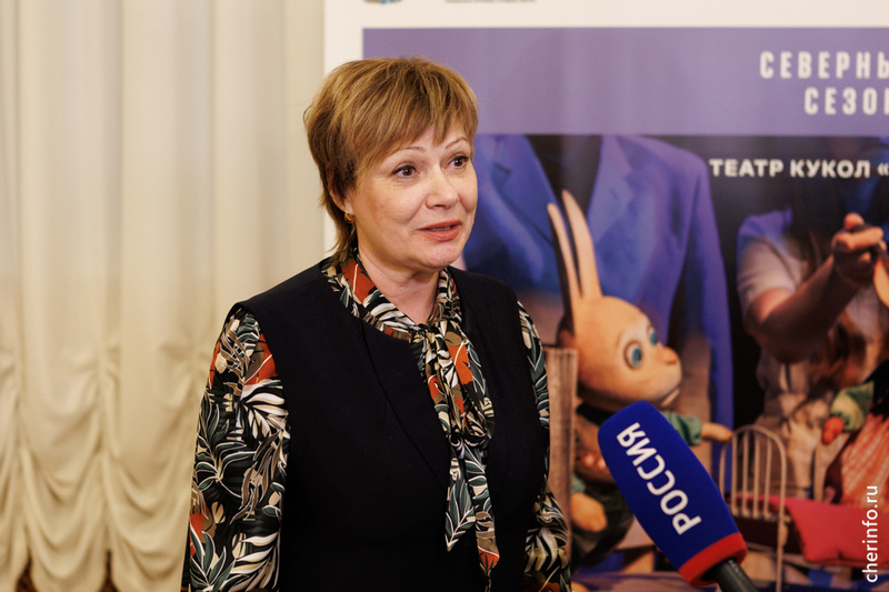    Театр кукол "Теремок" выступает на сцене Камерного театра 24 и 25 октября с постановкой пьесы Григория Остера "Клочки по закоулочкам".