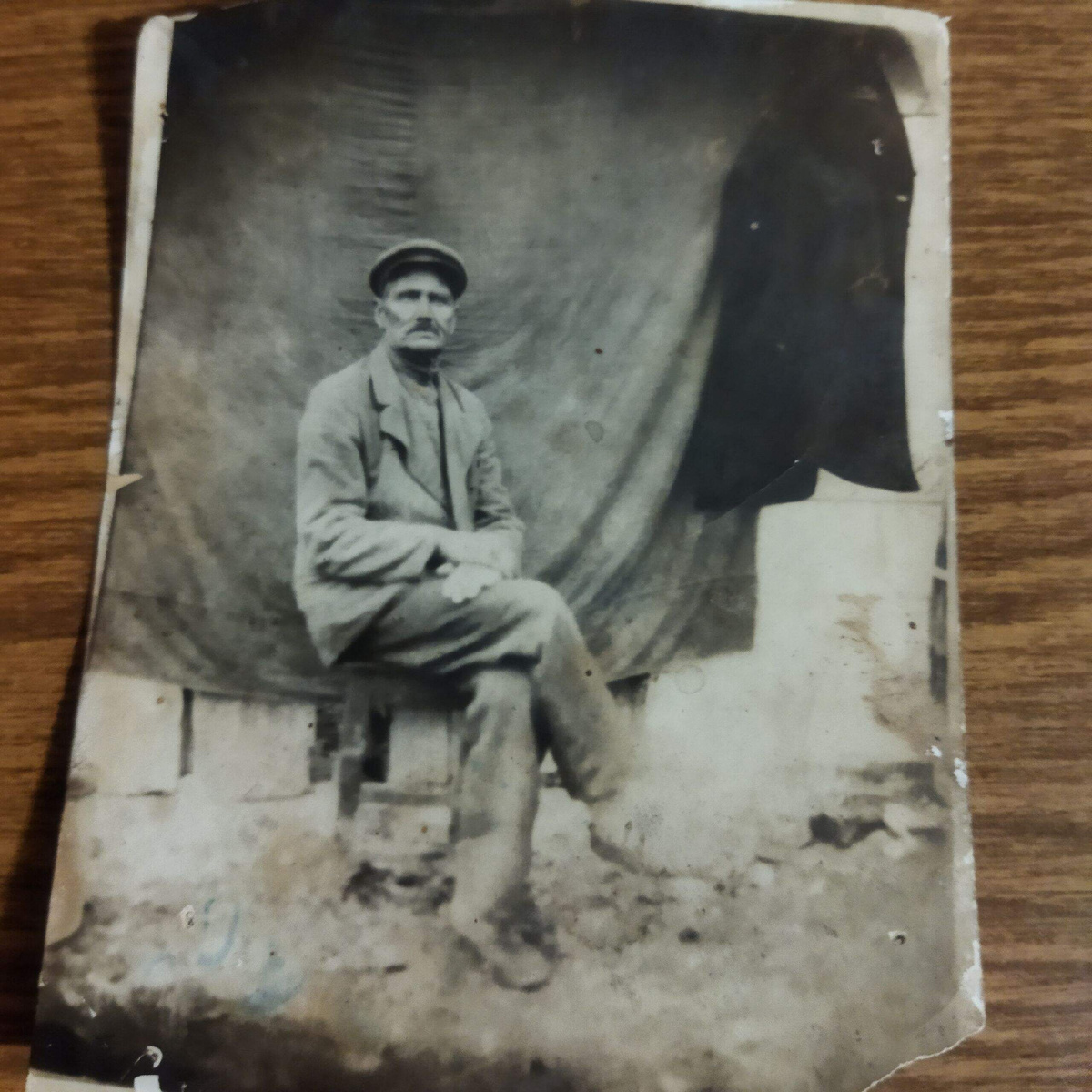                   Журба Иван Егорович ( 1882-1948гг) из иногородних, мой прадедушка.