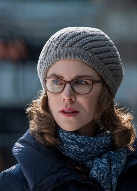 Кадр из фильма с сайта kinopoisk.ru. В роли Ивонн Николь Кидман.