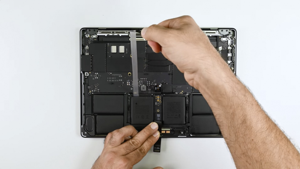    iFixit MBP M5