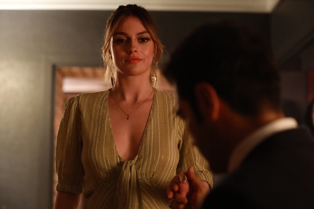 Источник: imdb.com
Gülcemal" Episode 7 (TV Episode 2023) - IMDb