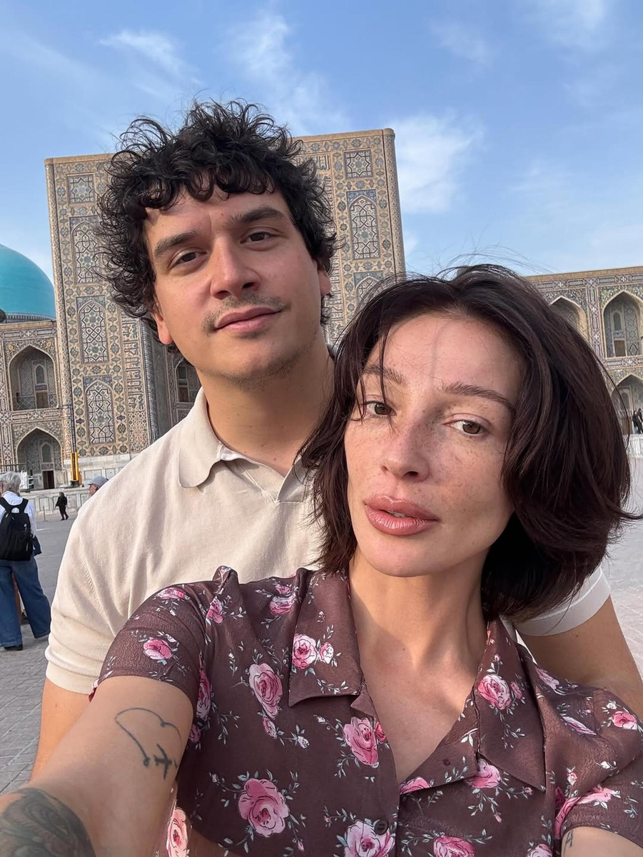     Настя Ивлеева с мужем. Фото: Инстаграм (запрещён в РФ) @nastyaivleeva