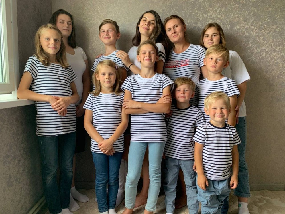    Жительница Павловского округа удостоена звания «Мать-героиня» за воспитание 14 детей