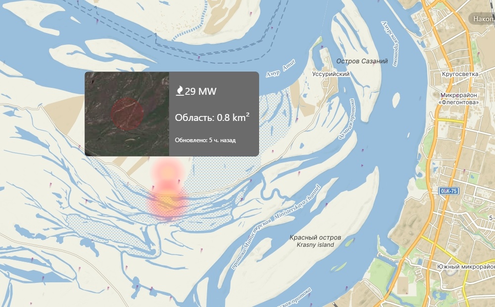 Возгорание замечено в районе старого кладбища.