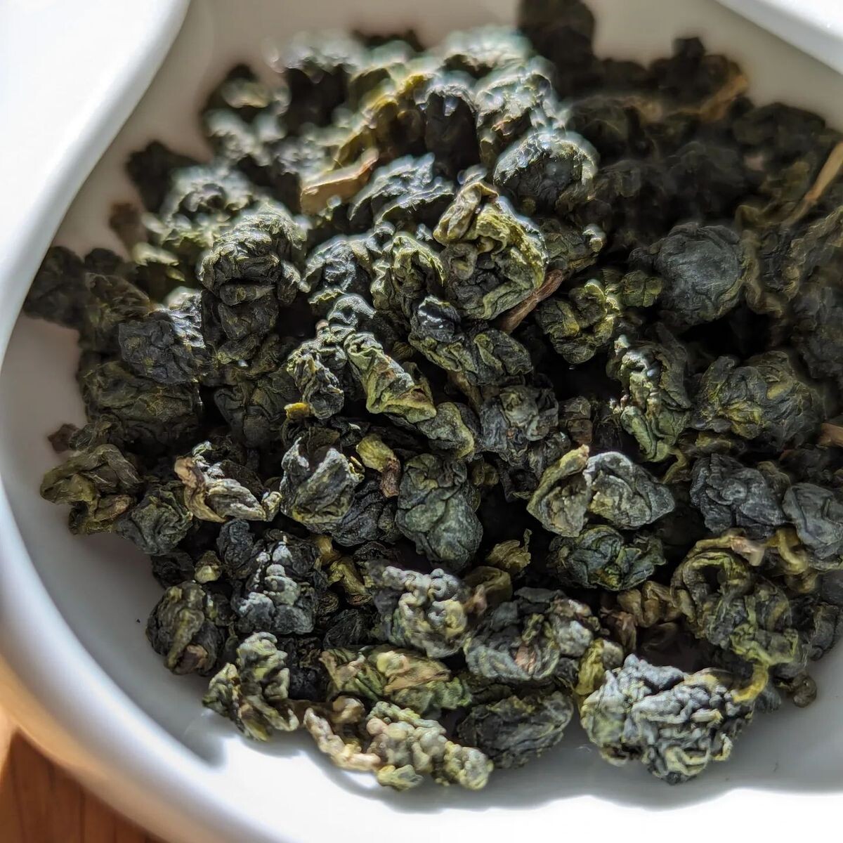 Скрученный лист чая улун