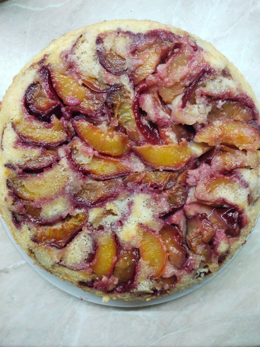 На полпервый, потому что после сладкого хочется чего-нибудь для души. Хоть бутерброд с сыром/огурцом маринованным! 