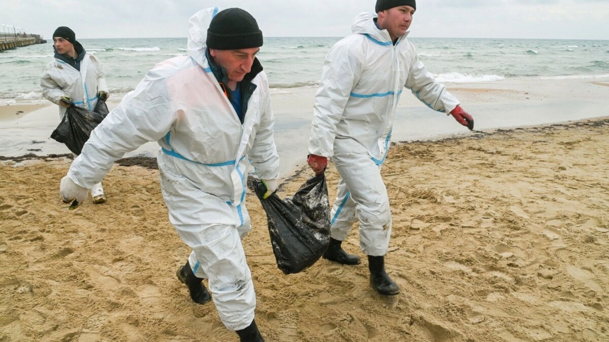 По словам губернатора Кубани Кондратьева, начался второй этап «эпопеи с танкерами». Фото: Игорь Онучин, ТАСС