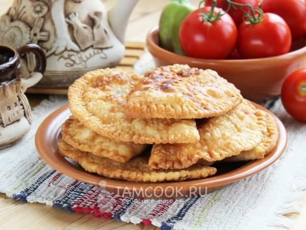 Пузырьки и хруст, как в лучшей чебуречной: тесто и начинки проверенные временем