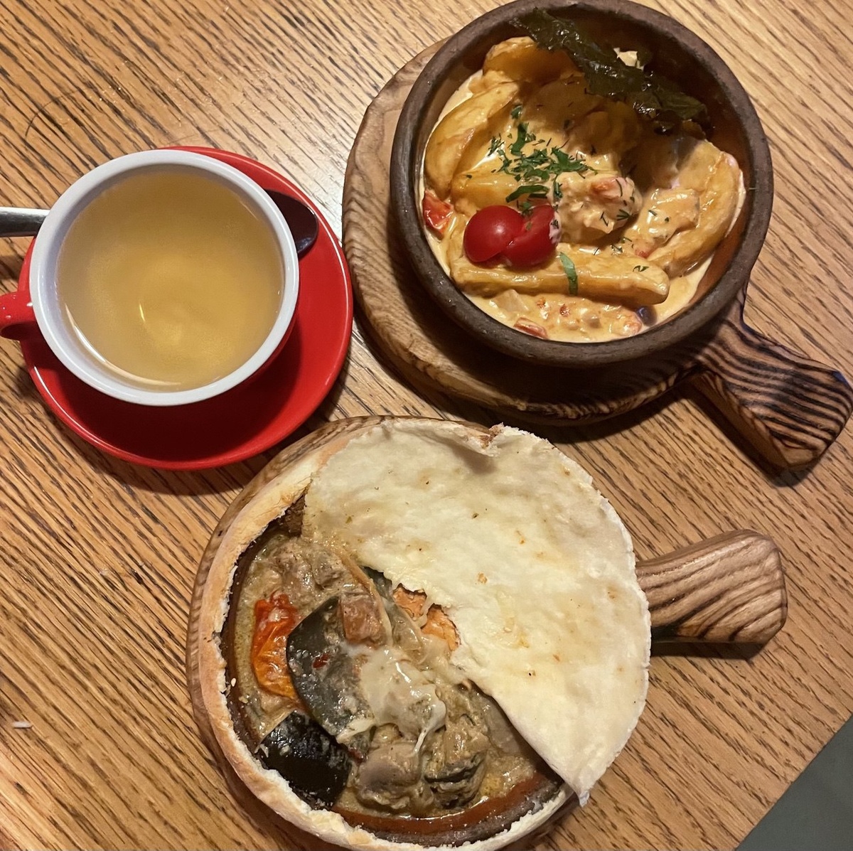 Подача блюд интересная 