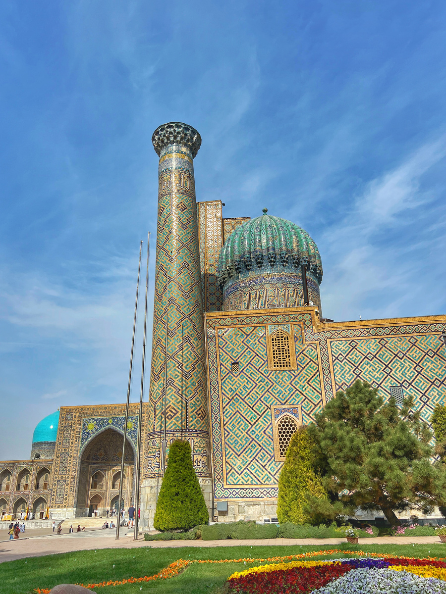 Медресе Шер-Дор, Регистан, Самарканд. Фото автора 