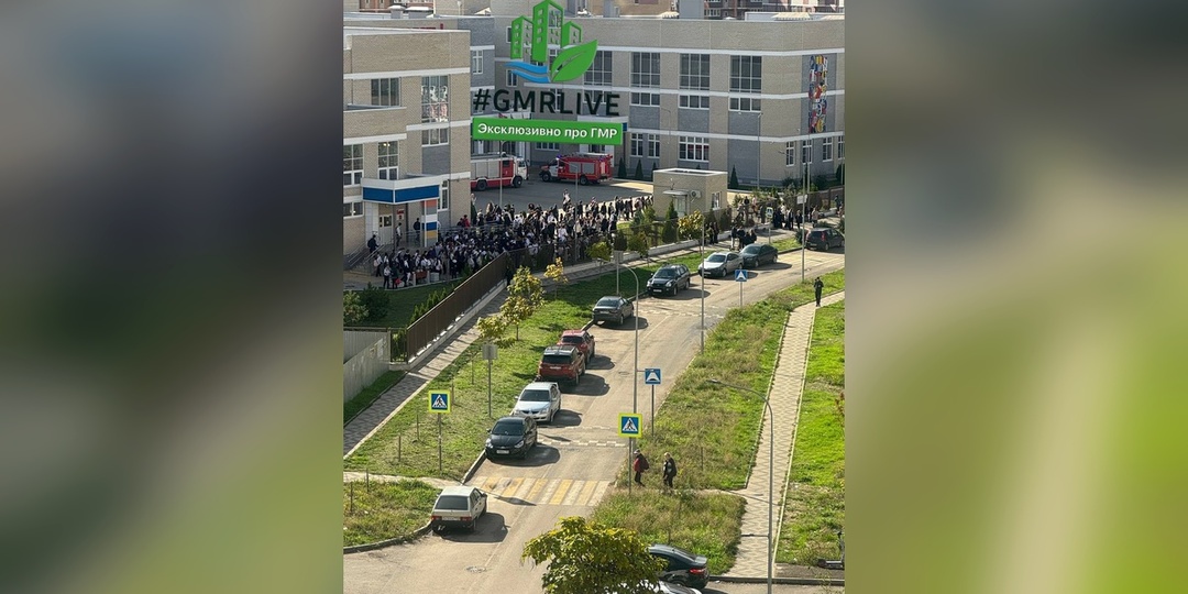В Краснодаре эвакуировали 700 человек из-за пожара в школе на Гидрострое