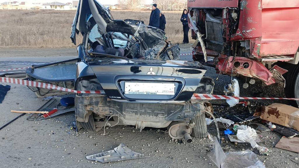     Женщина и двое детей погибли в страшном ДТП под Челябинском t.me/Госавтоинспекция Челябинской области