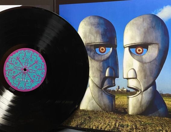 Виниловыйвыпуск вльбома Pink Floyd "The Division Bell", 1994 г.