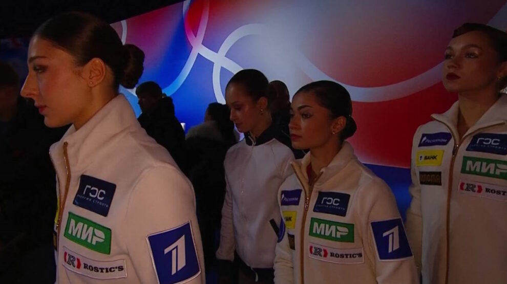    Фигуристки сильнейшей разминки. Фото: стоп-кадр прямого эфира «Первого канала»