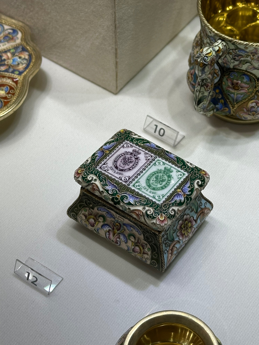 Шкатулка для почтовых марок